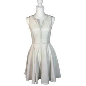 Black Halo Aria White Dress Women’s 4 Sleeveless A-Line Mini Angel Glam Chic